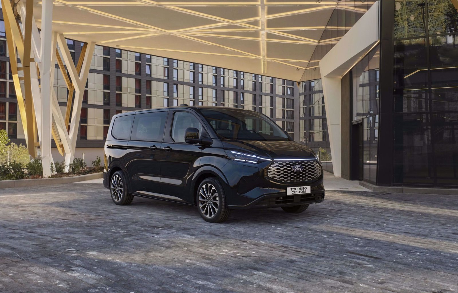 Black Ford Tourneo for VIP tourist transport in Morocco